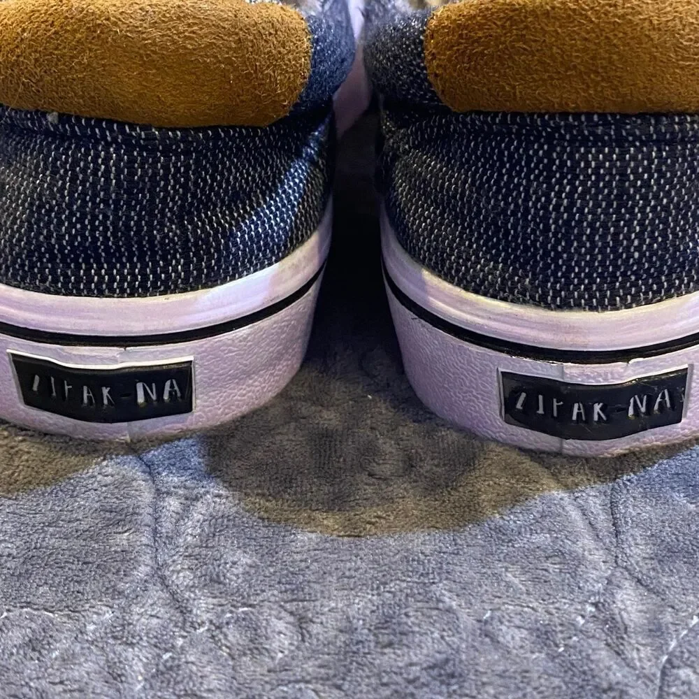 Frida Kahlo Hand Stitched Slip On Tennis Shoes Size 9 - Picture 8 of 10